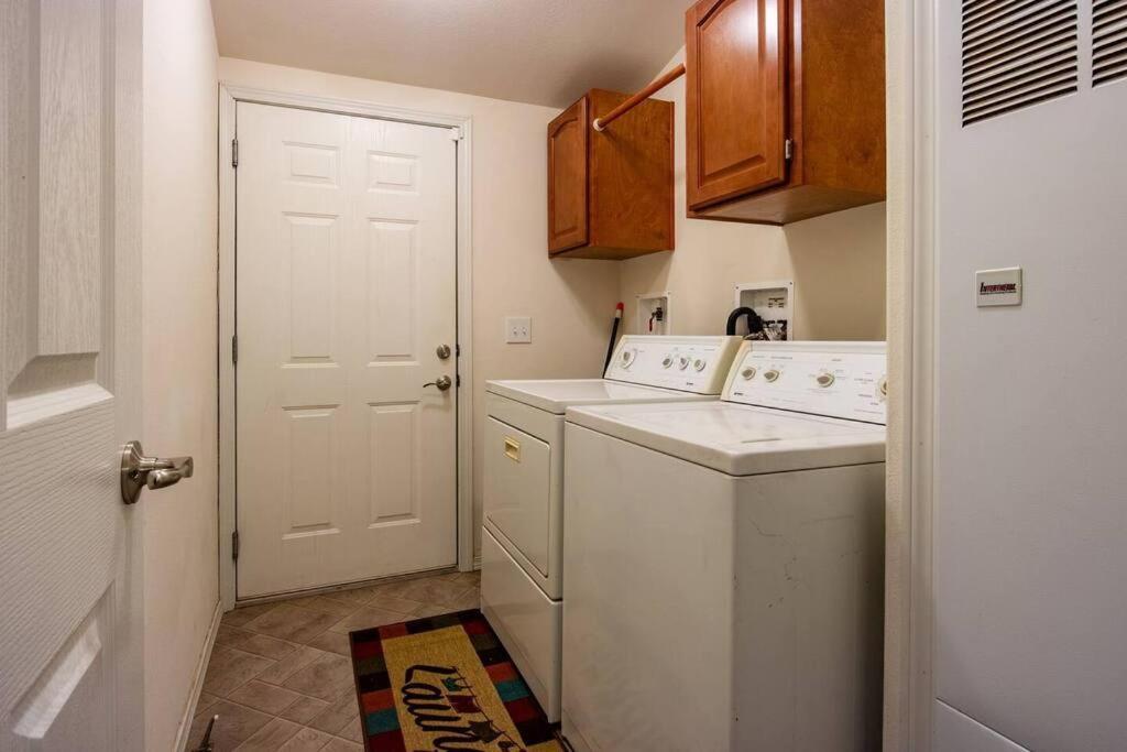 Yosemite'S Scenic Hideaway Villa มิดไพนส์ ภายนอก รูปภาพ